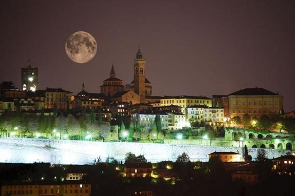 Porta Dipinta House Bergamo Alta Lägenhet Rum bild